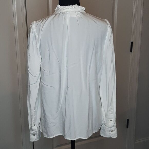 Dear John White Blouse with Pearl Buttons - Picture 3 of 10